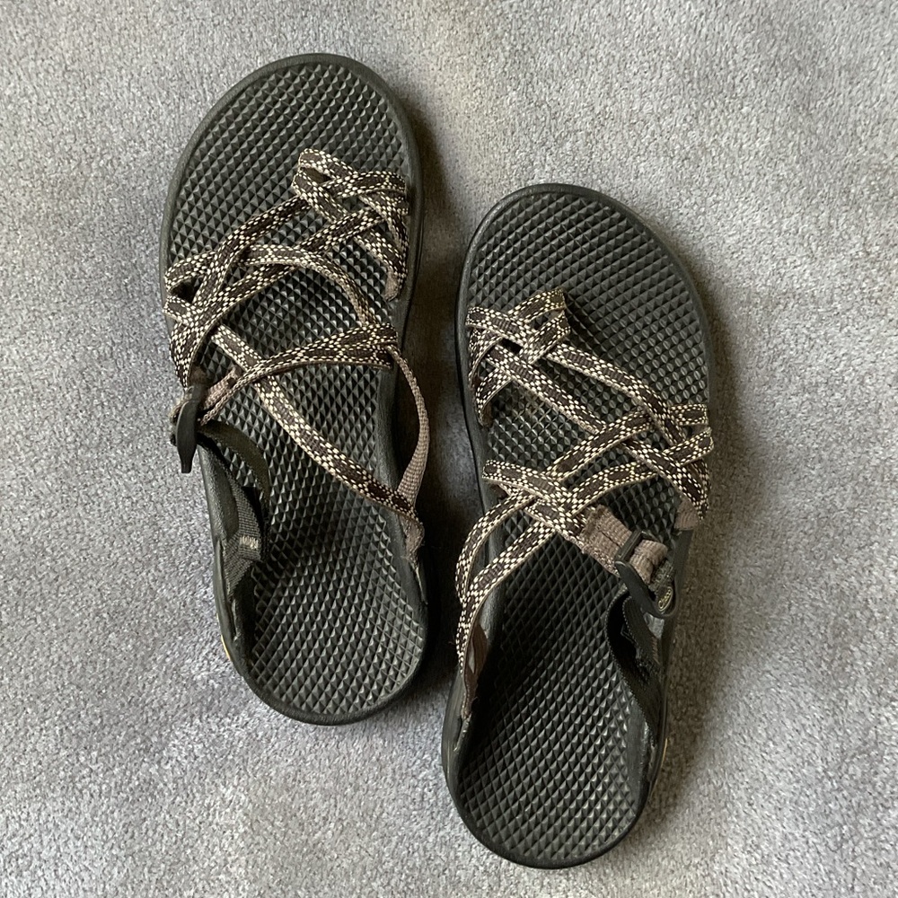Chaco Women's Black and Brown Strappy Sandals